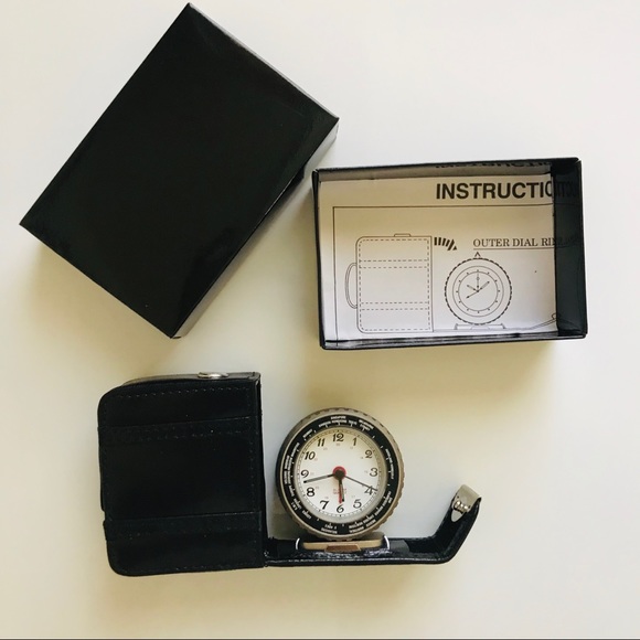 LC Designs Other - NWT LC DESIGNS London Travel Clock - Never Used